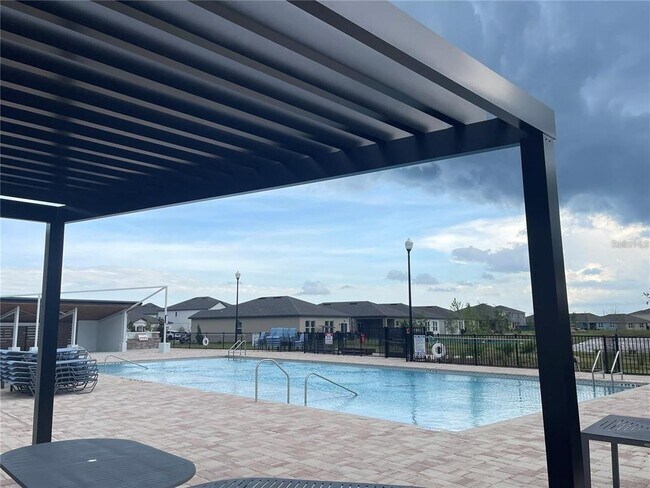 Building Photo - 5726 Millhouse Wy