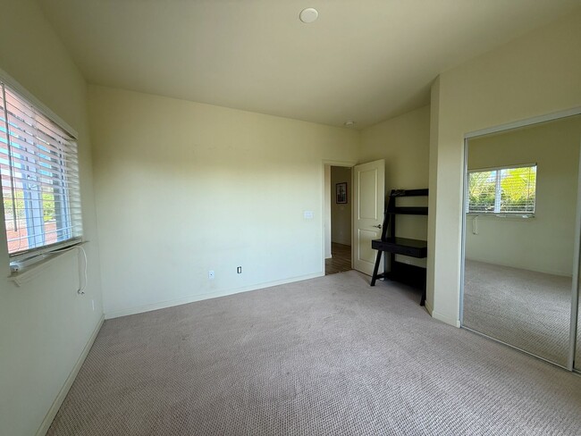 Building Photo - 3 Bedroom Home in Newer Gated Community in Waikoloa Village