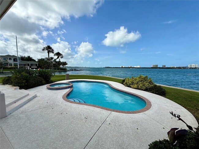 Building Photo - 376 W Royal Flamingo Dr