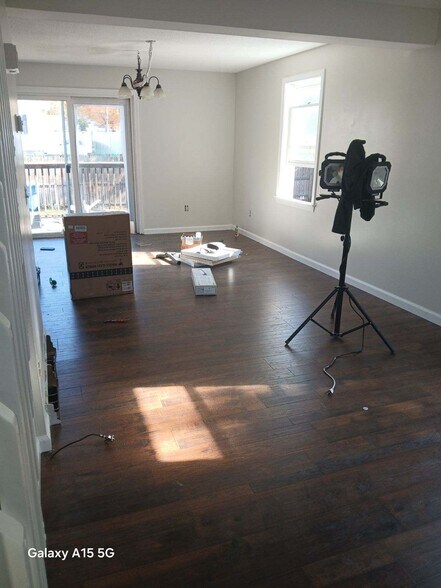 Building Photo - 44 Luden St