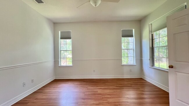 Building Photo - 3 BR/2BA | Newly Renovated Single Family Home | 1-Car Covered Parking | In  Eagles Nest at The Oaks!