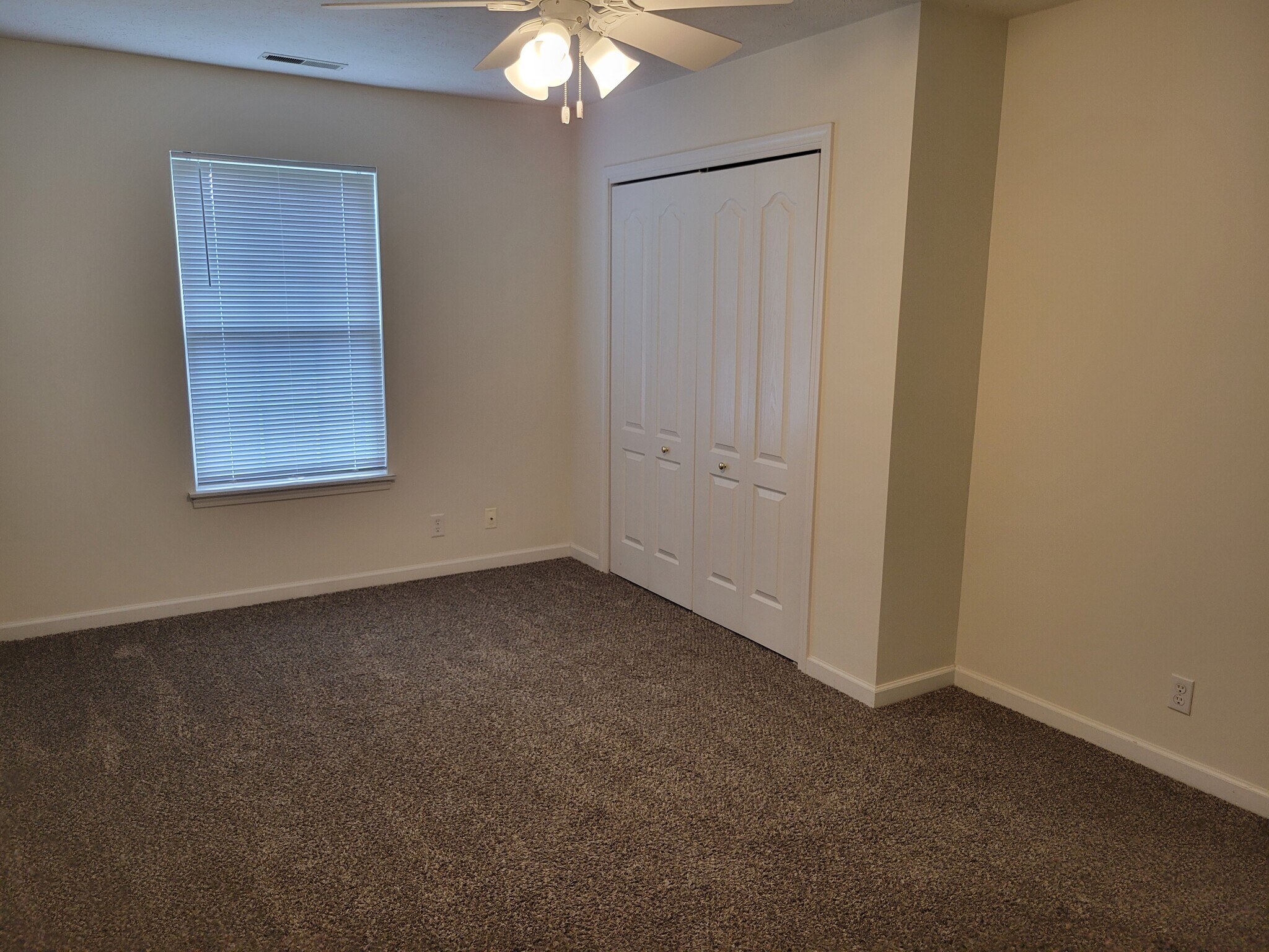 Building Photo - 614 Vineyards Ct