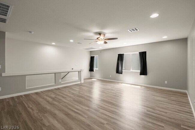 Building Photo - 10597 Aphrodite St