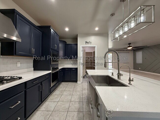 Building Photo - 5352 W Farmhand Dr
