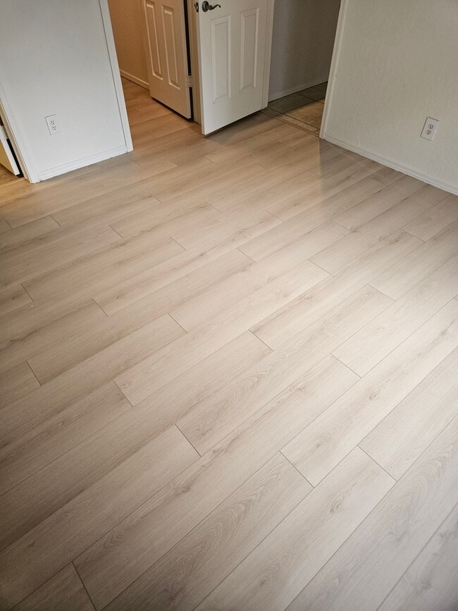 Building Photo - 14145 N 92nd St