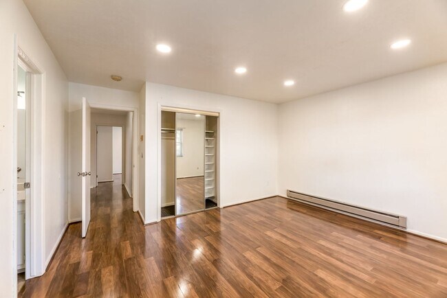 Building Photo - 4517 1175 W