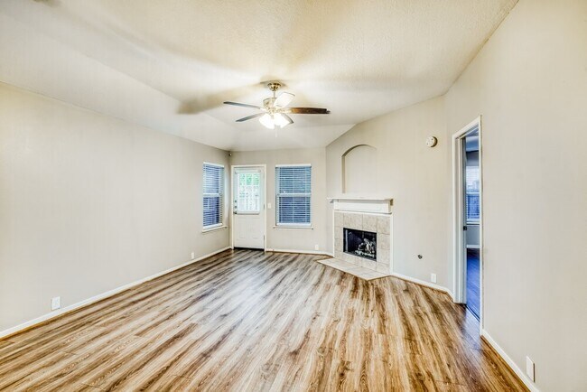 Building Photo - 10403 Falling River Dr