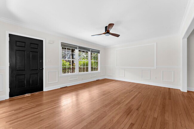 Building Photo - 774 Creekside Dr