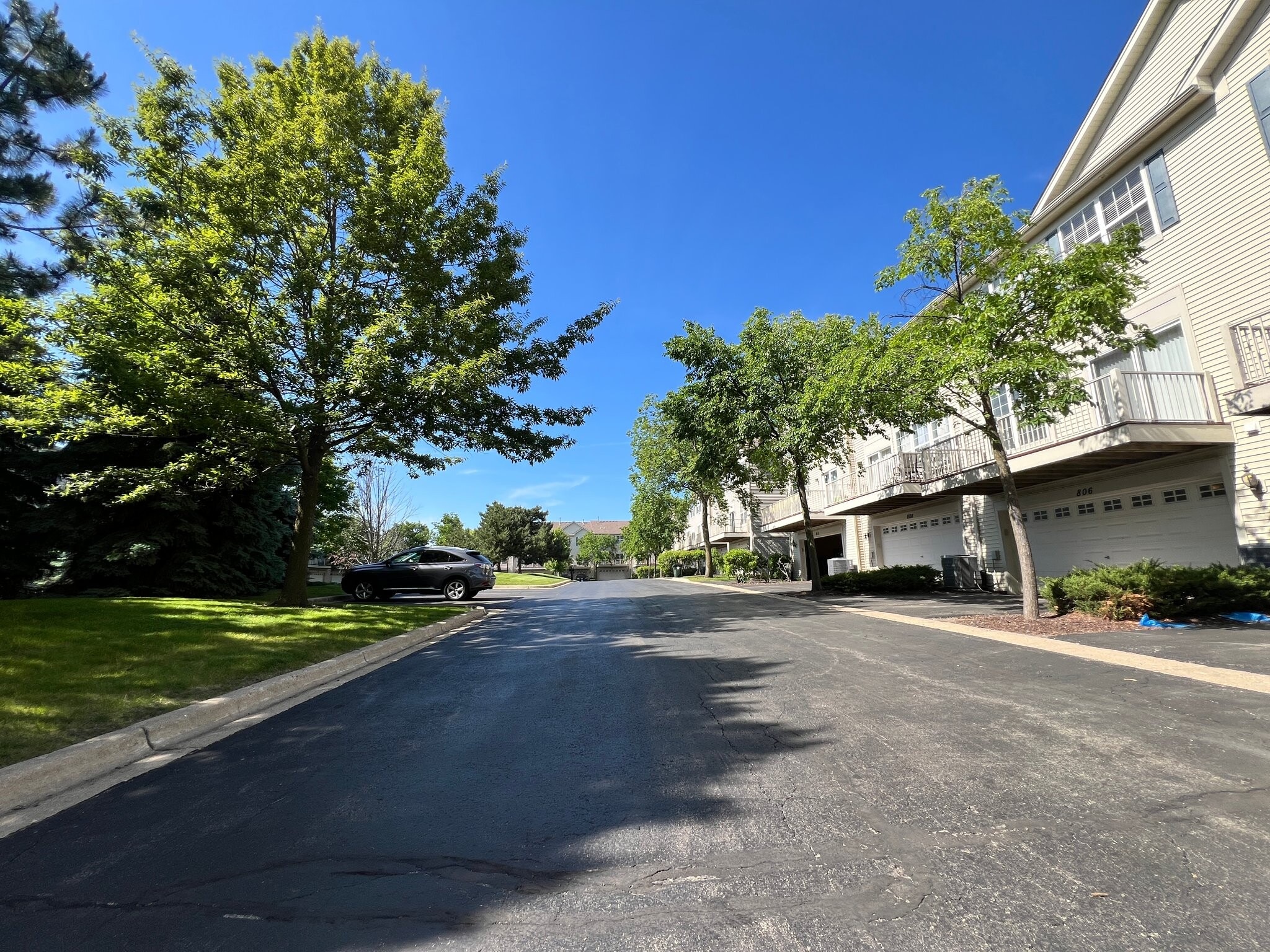 Building Photo - 806 Lewisburg Ln
