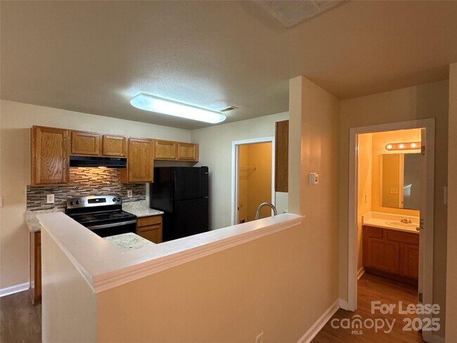 Building Photo - 6831 Sunman Rd