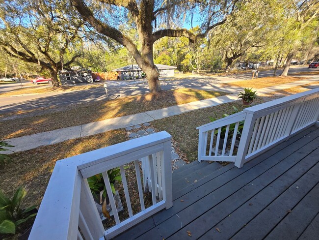 Building Photo - 3/1 - Renovated Ranch-Style home minutes from Downtown