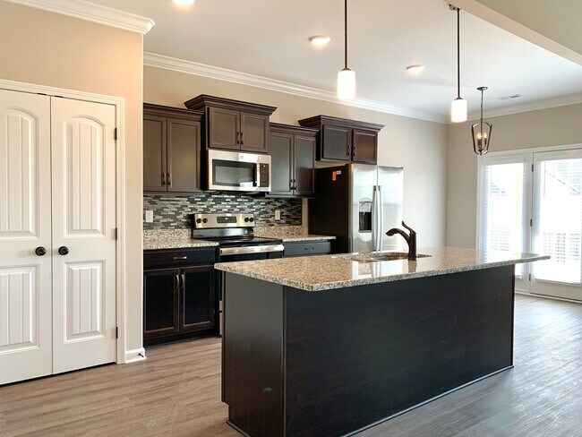 Building Photo - 1406 Citadel Dr