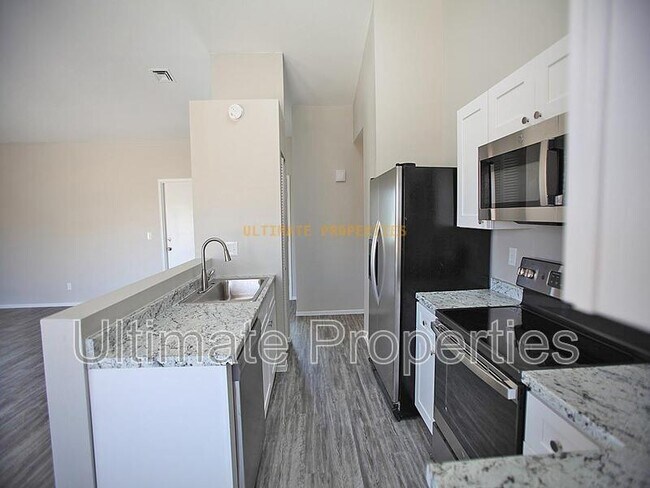 Building Photo - 7628 W Hazelwood St