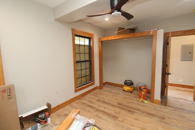 Building Photo - 1717 N Winchester Ave
