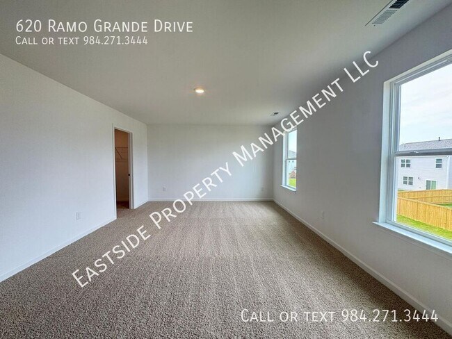 Building Photo - 620 Ramo Grande Dr
