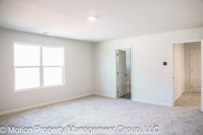 Building Photo - 19 Springwood Ln