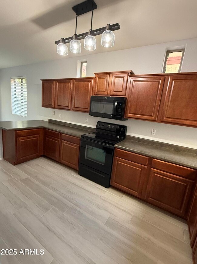 Building Photo - 848 S Colonial Dr