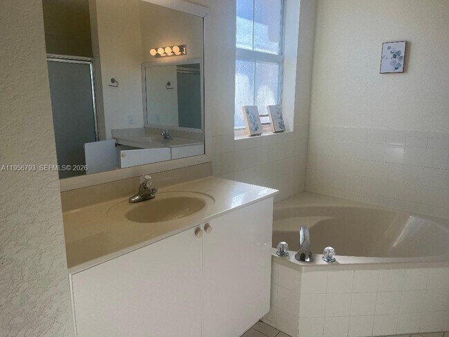 Building Photo - 11723 SW 137th Path