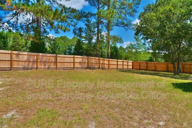 Building Photo - 517 Sparkleberry Ln