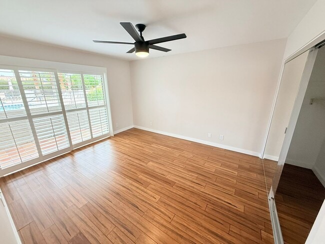 Building Photo - Beautifully Remodeled Condo in Saddlerock Estates
