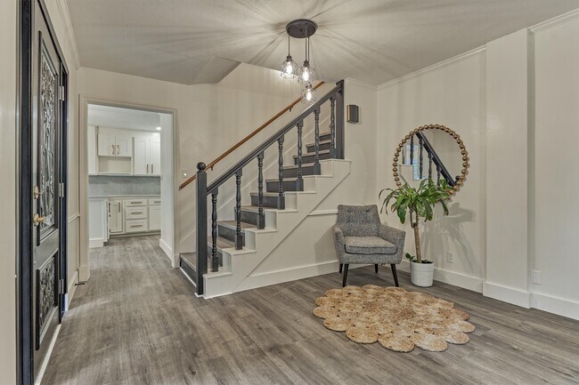 Building Photo - 6214 Fawnwood Dr
