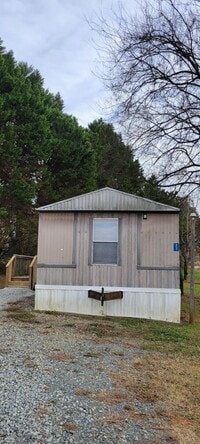 Building Photo - Ready to Move in