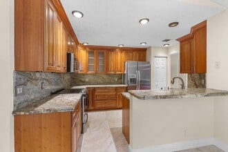 Building Photo - 4806 S Lee Rd