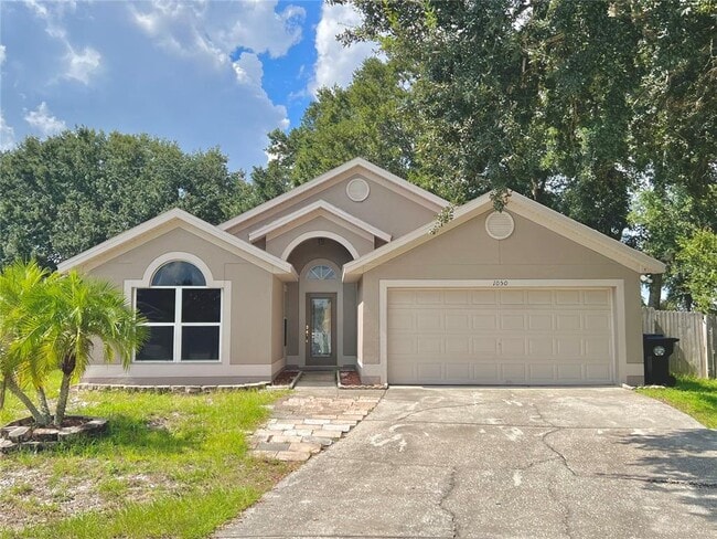 Primary Photo - 1050 Pineview Ct