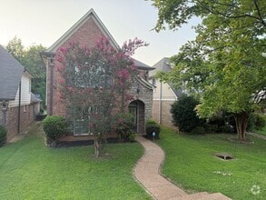 Building Photo - ADORABLE TWO STORY HOME IN GREAT LOCATION!