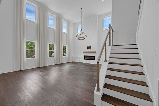 Building Photo - Gorgeous 4 bedroom/3.5 bath estate home fo...