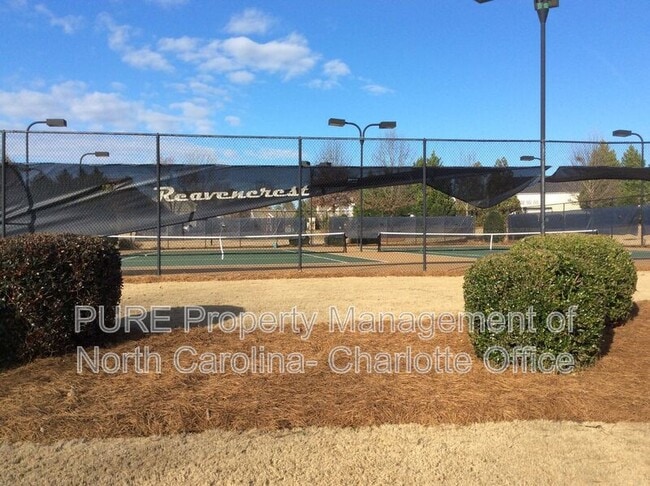 Building Photo - 7713 Noland Woods Dr