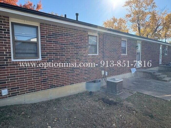 Building Photo - Nook on the Northside!