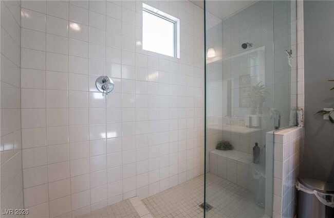 Building Photo - 1115 E Sunset Rd