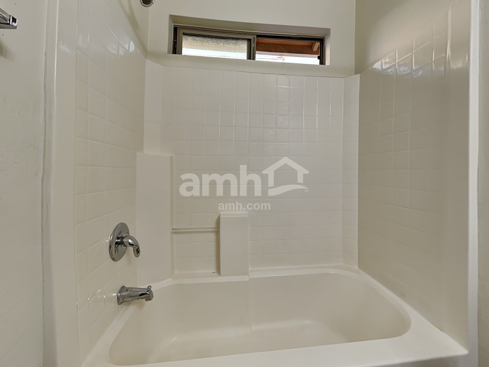 Building Photo - 1651 W Quick Draw Way