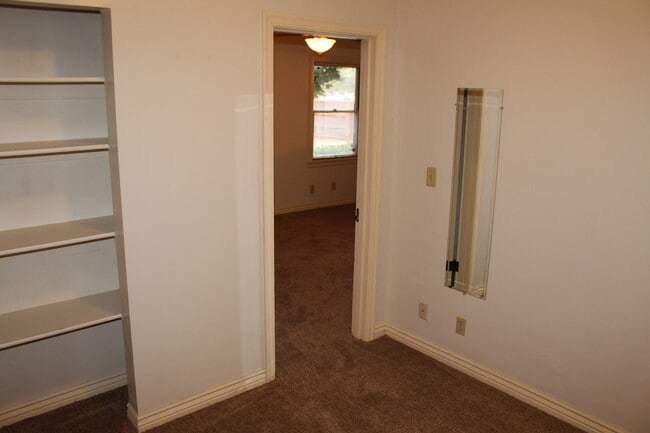 Building Photo - 417-421 Normal Ave