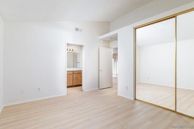 Building Photo - 27971 Red Dawn Dr