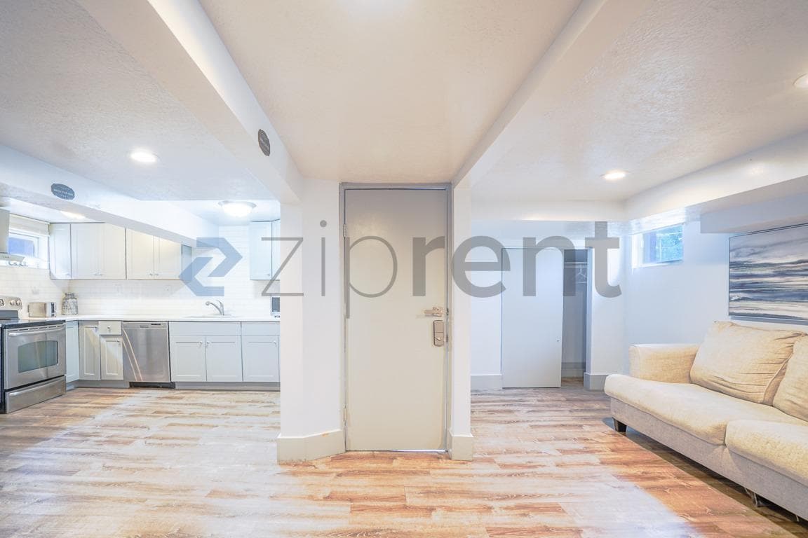 Building Photo - Unit Basement