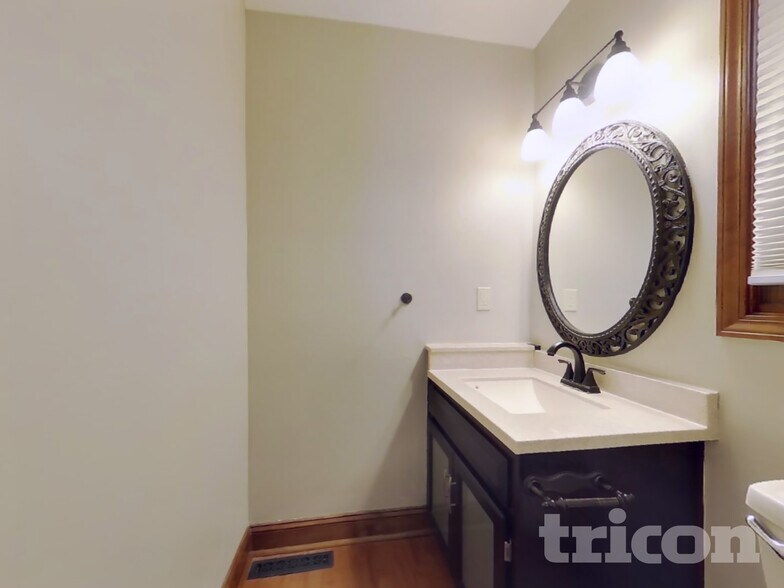 Building Photo - 3909 NW 74th St