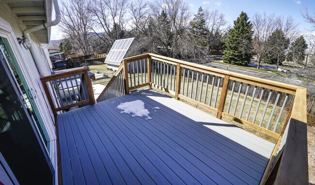 Building Photo - Beautifully Updated 4B/2B in Central Fort Collins! Quiet Neighborhood!