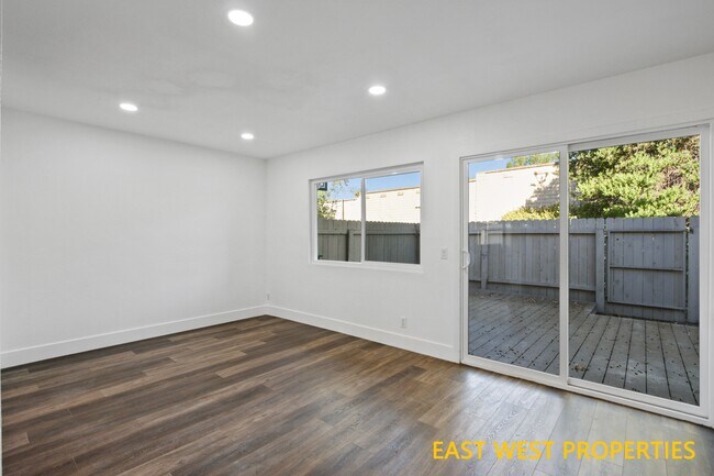Building Photo - 22815 Leo Ln
