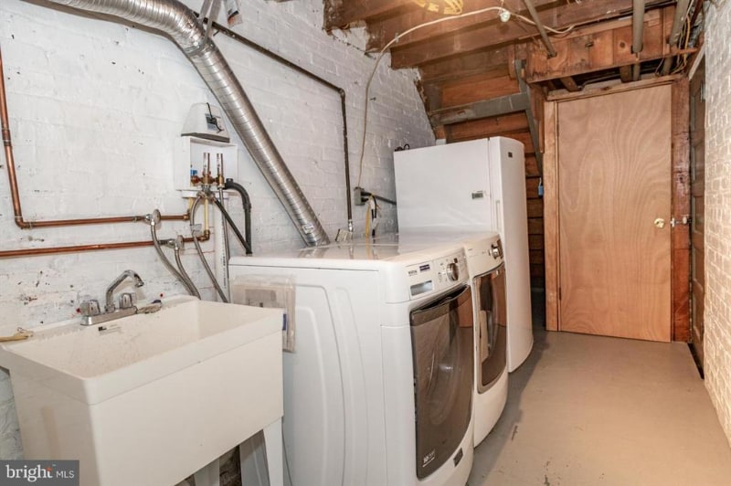 Building Photo - 1127 Trinidad Ave NE