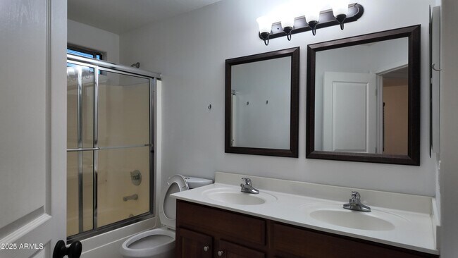 Building Photo - 4414 W Donner Dr