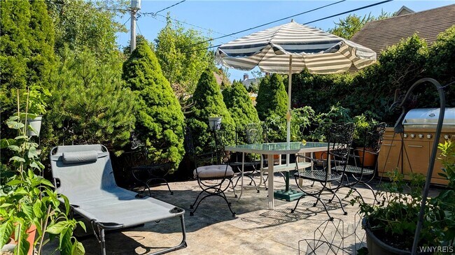 Building Photo - 95 Rand Ave