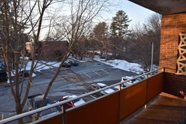 Building Photo - 45 Jacqueline Rd