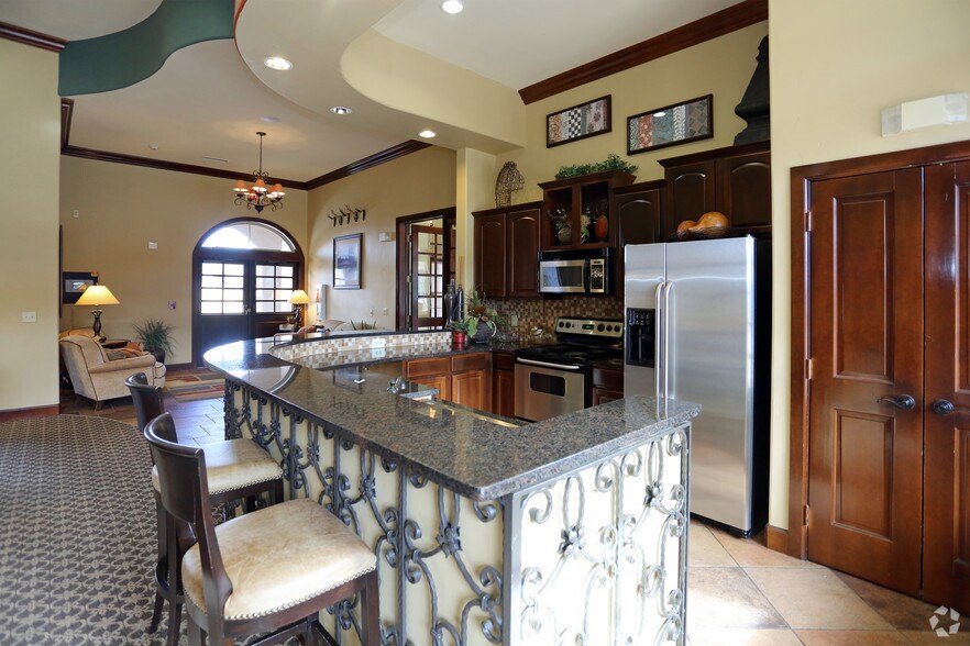 Talon Hill 1640 Peregrine Vista Hts Colorado Springs CO 80921