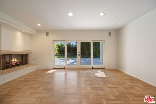 Building Photo - 1708 Clear View Dr