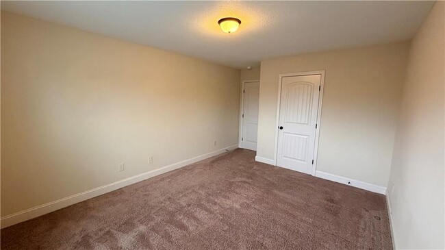 Building Photo - 1915 Soque Cir