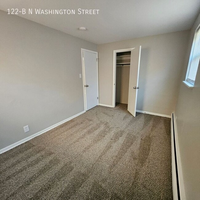 Building Photo - 122-B N Washington St