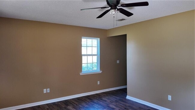 Building Photo - 108 Gatewood Dr