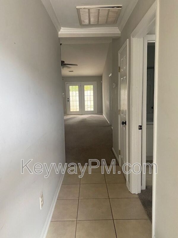 Building Photo - 3049 Abba Dr